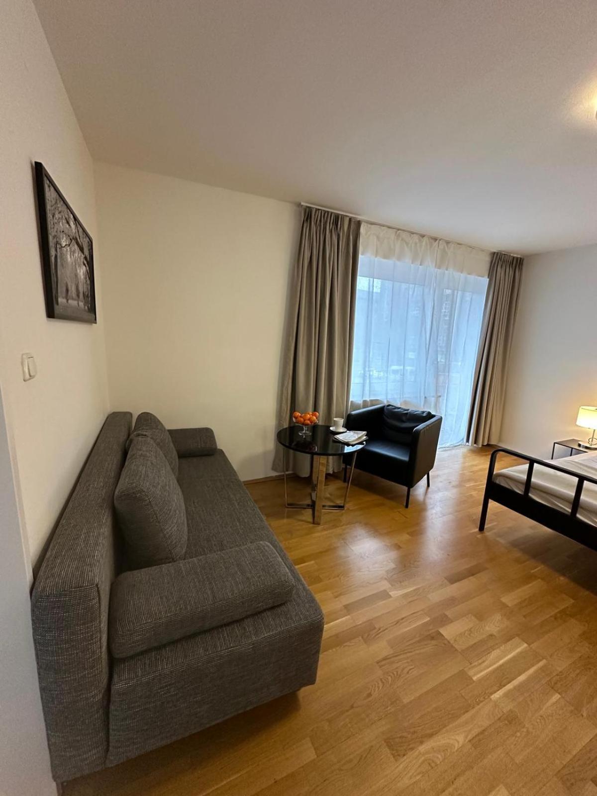 Hotel-Pension Asta Monachium Zewnętrze zdjęcie
